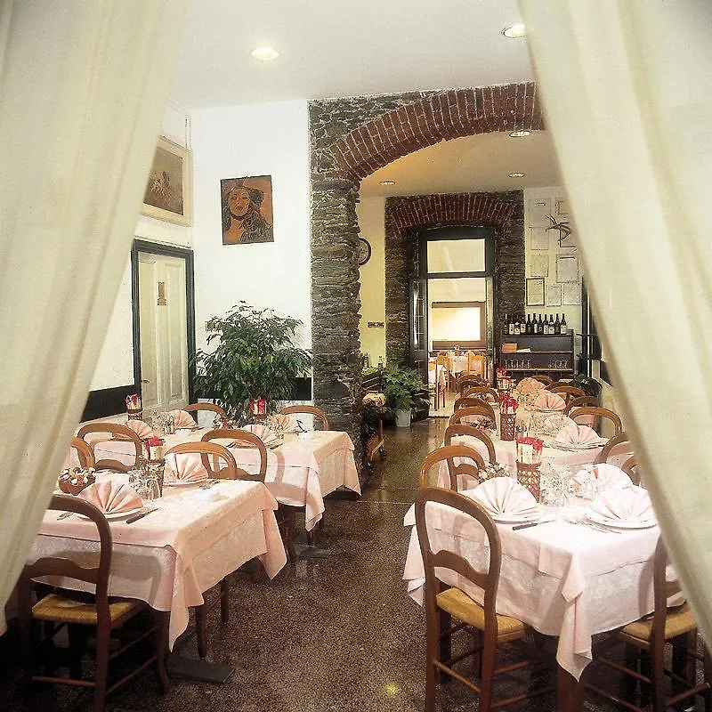 ארנצאנו Hotel Ulivi